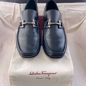 Salvatore Ferragamo men’s loafers, black, size 10 1/2 EE $285